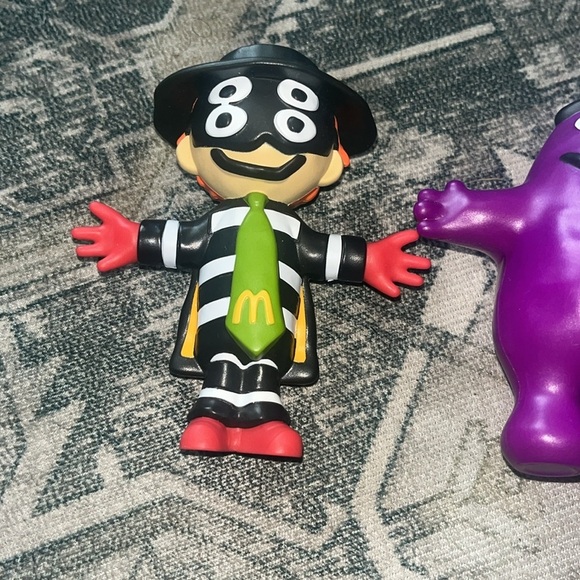 McDonald's Cactus Jack Purple and Black Action Figures Playset - Picture 2 of 6